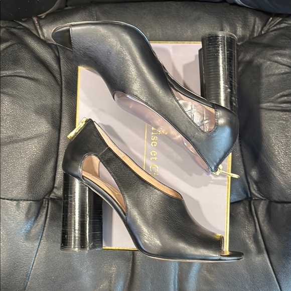 Louise et Cie Black Peep Toe Heels - Picture 7 of 8